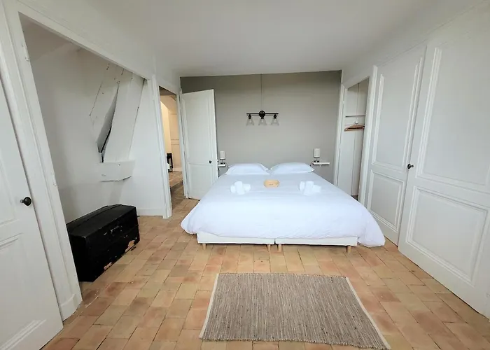 Château Des Vierres Hébergement de vacances
