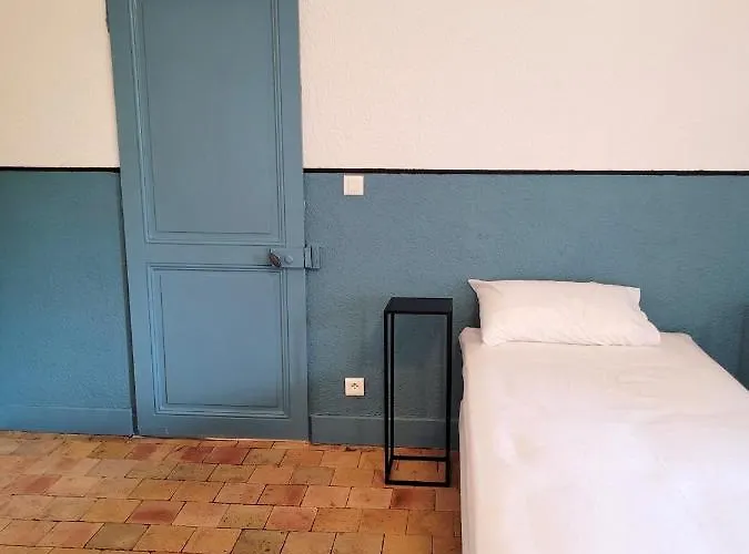 Chateau Des Vierres Holiday home Lantignie